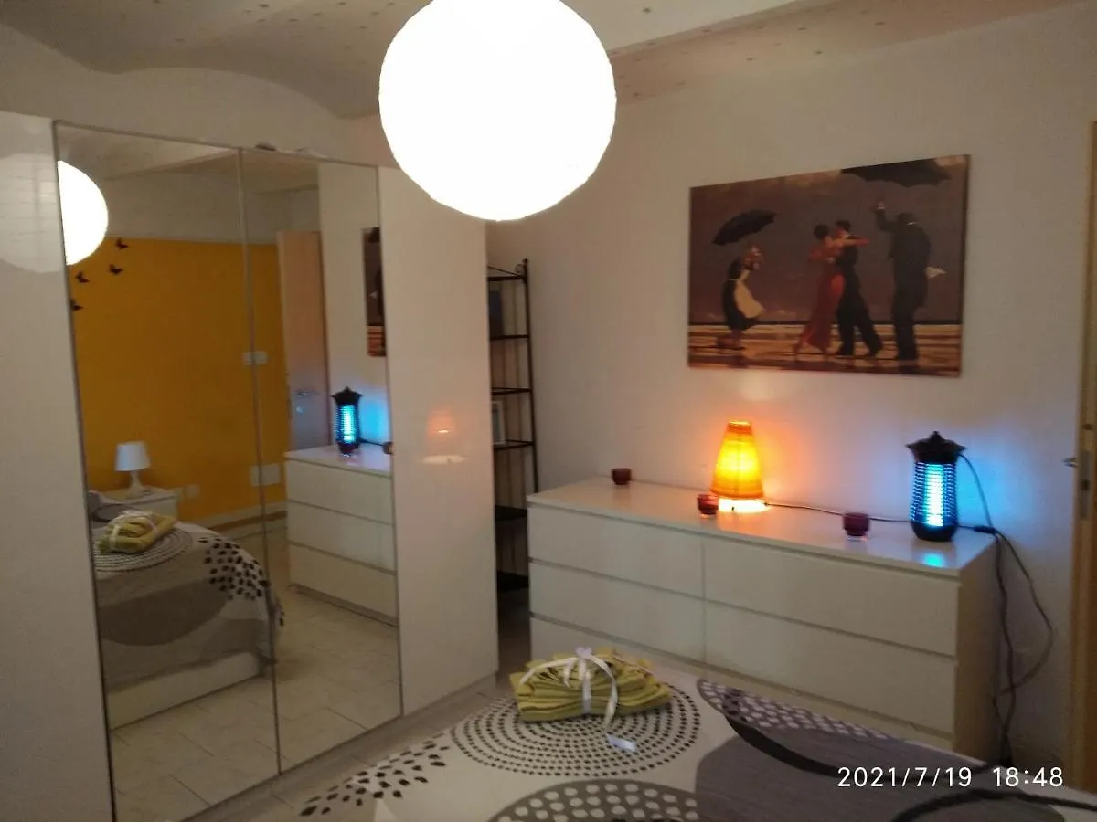 カザレッキオ・ディ・レーノCasa Gardelアパートメント イタリア